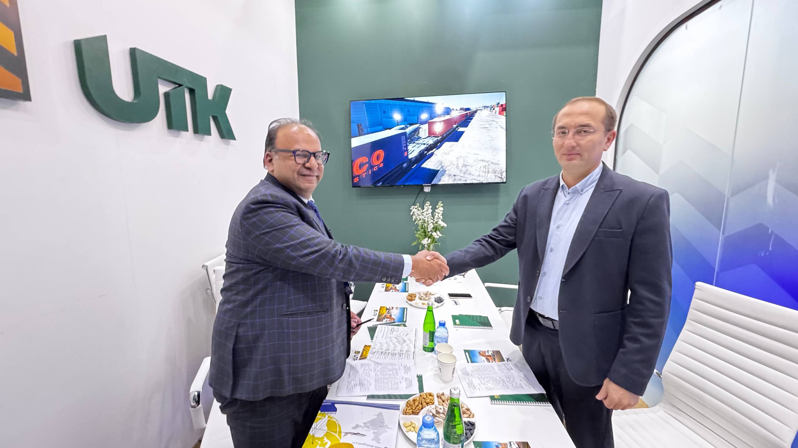 Узтемирйулконтейнер и ABS Logistics